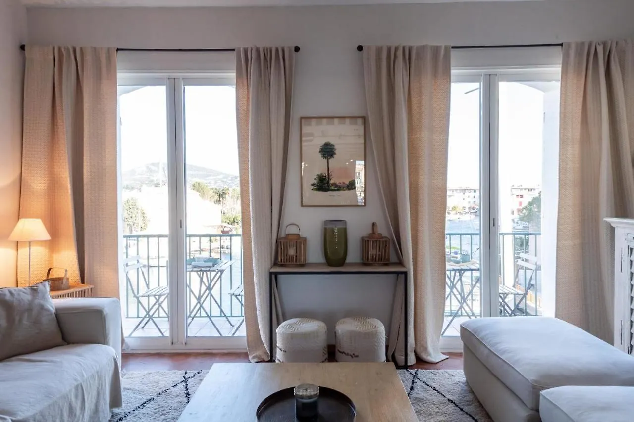 Appartement Bright Nest With Balcony And View On The Port à Grimaud 0*,  France